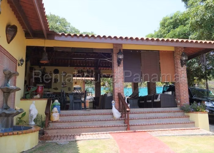 Vendo Casa de 800m2 en San Carlos Villa Margarita 27-7036SRZ - Imagen 3
