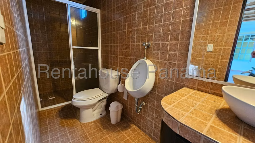 Alquilo Casa de 453m2 en Vista Alegre Quintas de Nuevo Arr 27-438SRZ - Imagen 15