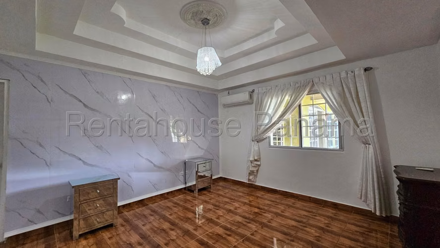 Alquilo Casa de 453m2 en Vista Alegre Quintas de Nuevo Arr 27-438SRZ - Imagen 11