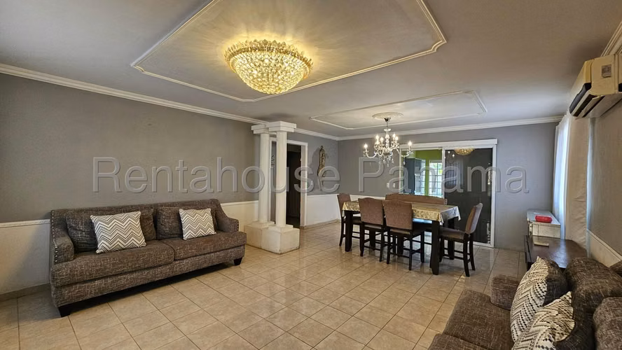 Alquilo Casa de 453m2 en Vista Alegre Quintas de Nuevo Arr 27-438SRZ