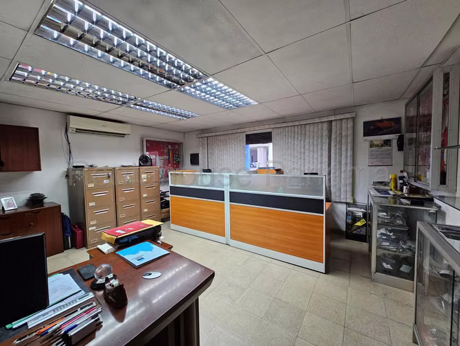 Vendo Casa Comercial de 219m2 en Betania 26-3569SRZ - Imagen 4