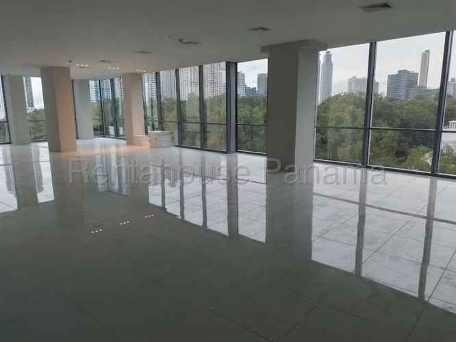 Alquiler de Local Comercial en Costa del Este, Boulevard del Este (Solo Cliente Directo)