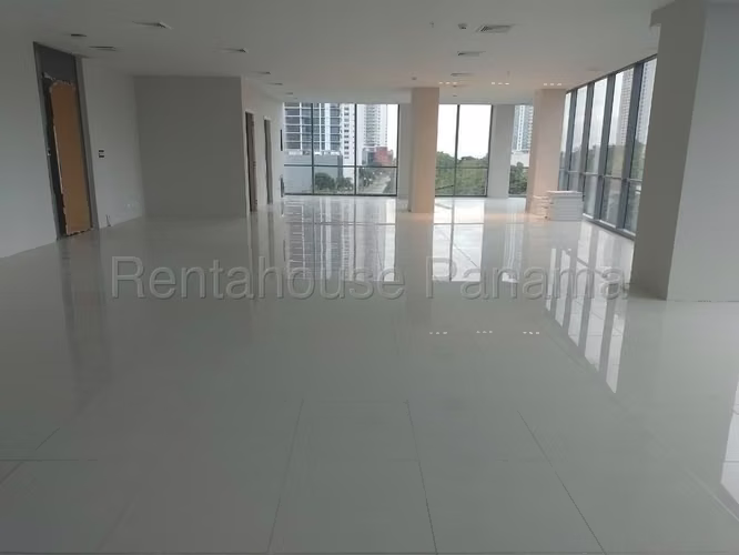 Alquiler de Local Comercial en Costa del Este, Boulevard del Este (Solo Cliente Directo)