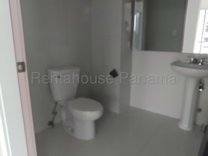 Alquiler de Local Comercial en Costa del Este, Boulevard del Este (Solo Cliente Directo)