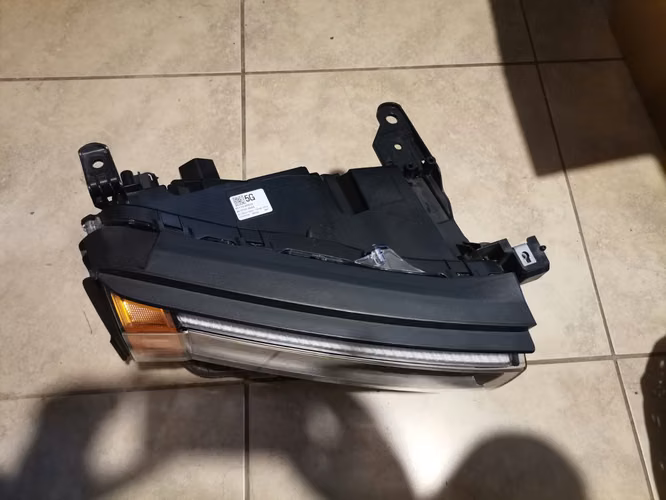 Faros Toyota Land Cruiser Prado 250 - Imagen 3