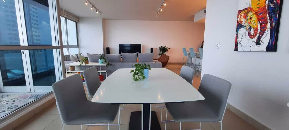 Apartamento de 2 Recámaras con Vista al Mar en Venta en PH Oceanaire, Punta Pacífica | VIK-27-2221