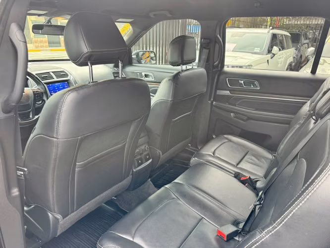 FORD EXPLORER 2017 LIMITED 7 PASAJEROS - Imagen 17