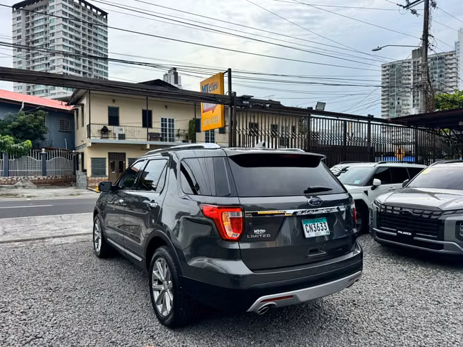 FORD EXPLORER 2017 LIMITED 7 PASAJEROS - Imagen 8