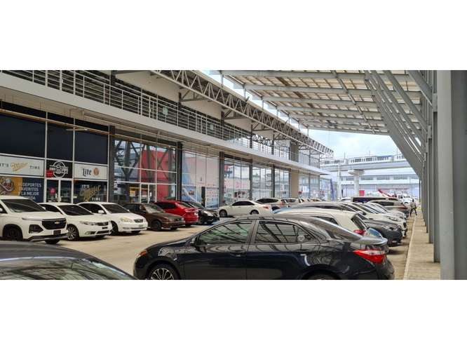 SE ALQUILA LOCAL LAS MAÑANITAS GALERIA PANAMERICANA 21M ALTILLO 1BAÑO