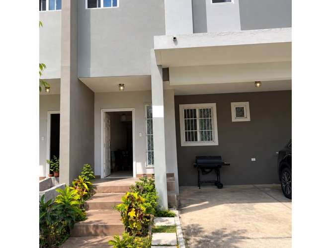 BRISAS DEL GOLF / VICTORIA / 164M / 3 HABITACIONES / PATIO / DUPLEX
