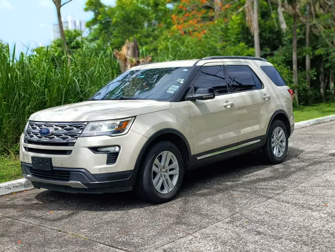 FORD EXPLORER XLT 2018 NEGOCIABLE  - Imagen 2