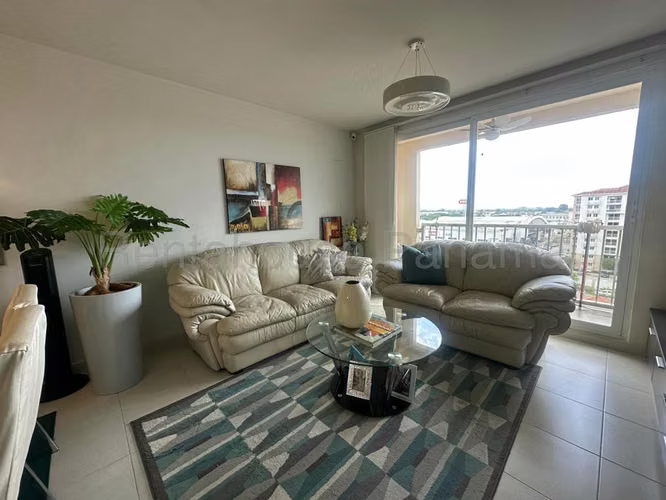 Apartment for sale in Versailles AK