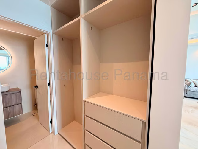 Se Alquila Apartamento en Punta Pacifica LA27-2231