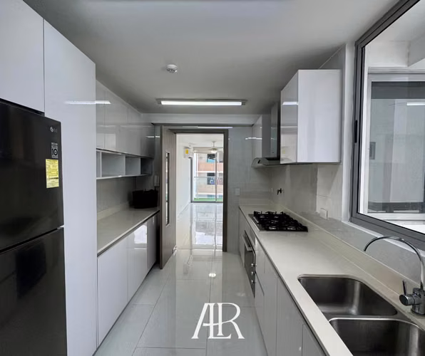 ALQUILO APARTAMENTO EN EL CANGREJO PH VELURE - Imagen 2
