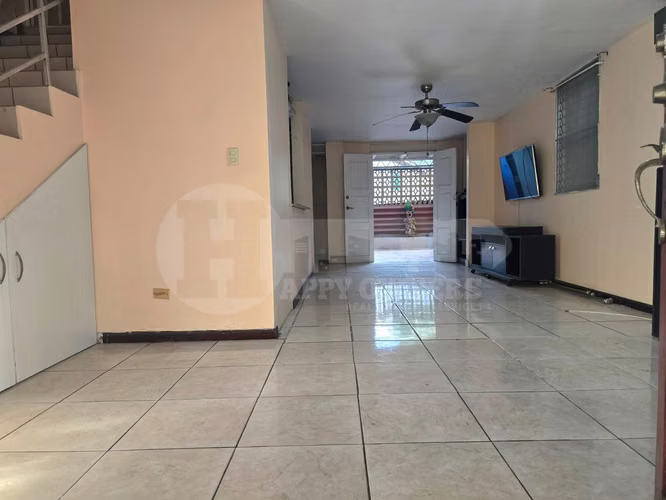 Venta de casa en Condado del Rey. GM