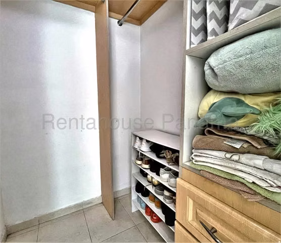 Venta Apartamento amoblado en Costa Pacífica, Punta Pacífica IH27-2229 