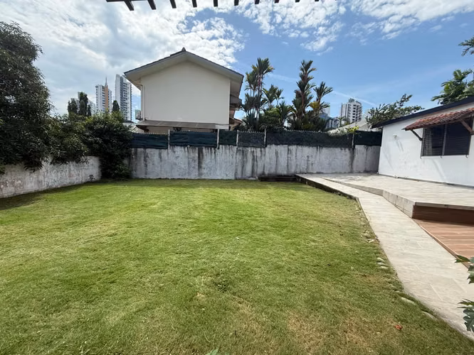 ALTOS DEL GOLF VENDO CASA 