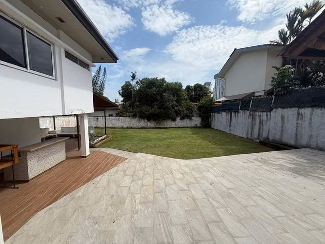 ALTOS DEL GOLF VENDO CASA 