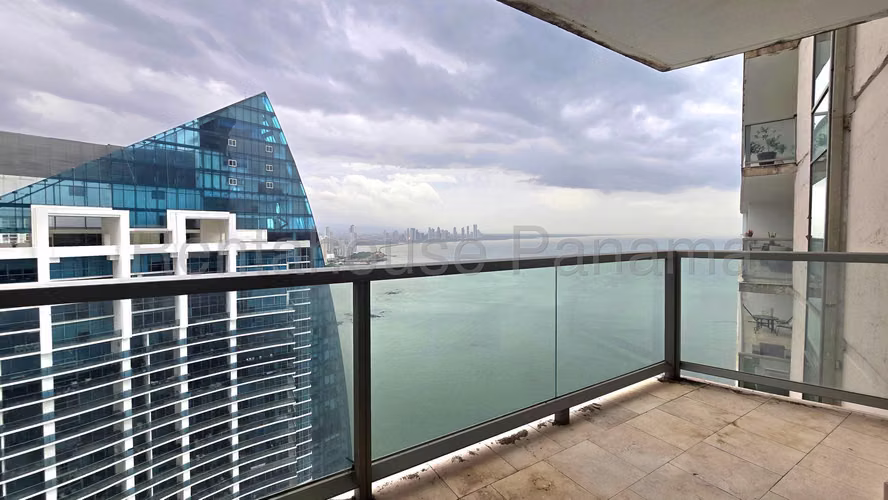 Venta de Apartamento Exclusivo en PH TOC, Punta Pacífica 27-2235GG