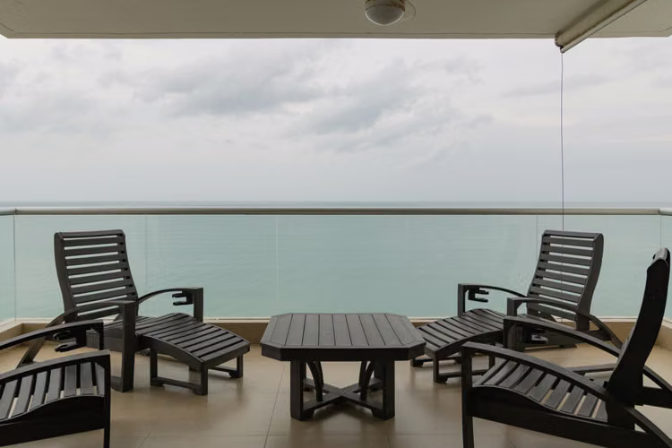 Apartamento Frente al Mar en Piso Alto en PH Biltmore, Gorgona