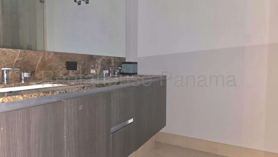 Apartamento en Venta en Punta Pacífica 27EPP2235