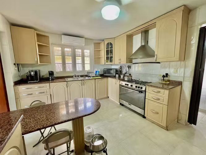Casa en Venta en Altos del Golf | 4 Recámaras + Family | Complejo Privado - Imagen 4