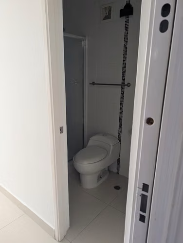 Alquilo Apartamento Amoblado en Carrasquilla San Francisco DC - Imagen 9