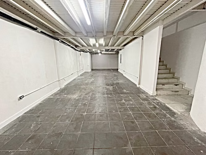 Alquiler de local comercial en Casco Antiguo   AK