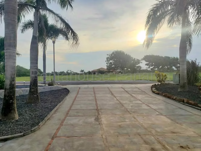 Terreno En Venta En Pedasí YS
