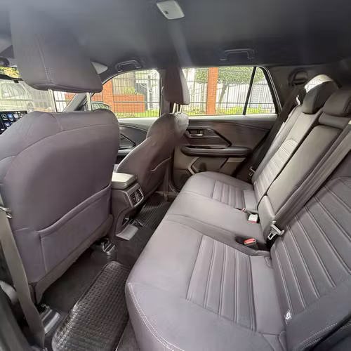 Vendo yaris cross año 2025 full extra  - Imagen 5