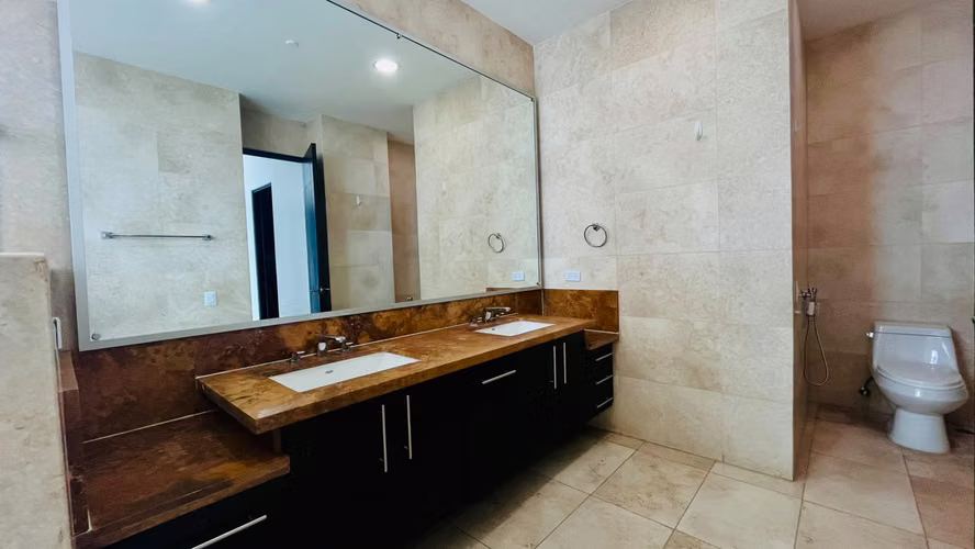  Venta Ten Tower | 453 m² Frente al Mar con Terraza y Vistas Espectaculares en Costa del Este