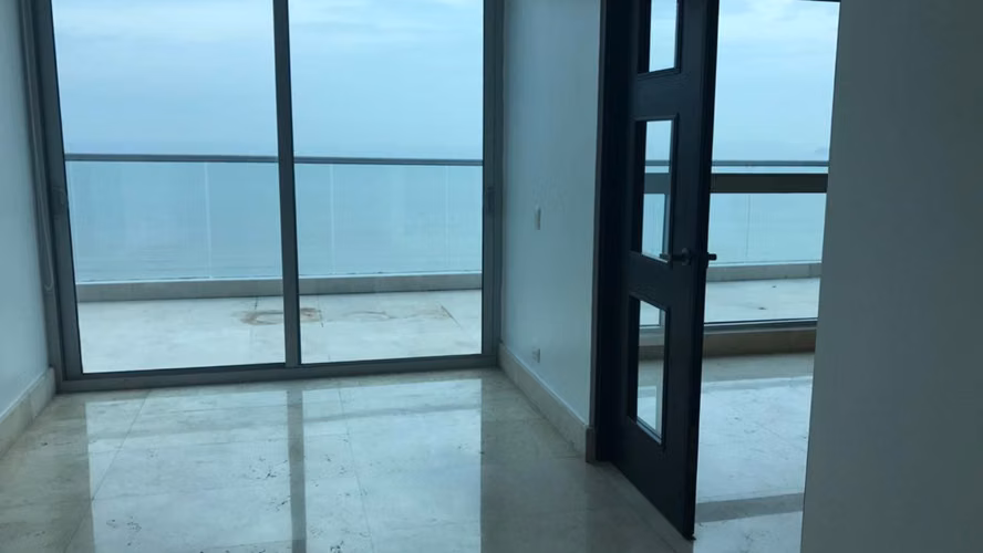  Venta Ten Tower | 453 m² Frente al Mar con Terraza y Vistas Espectaculares en Costa del Este