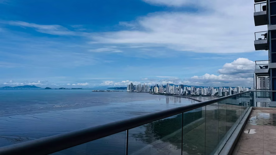  Venta Ten Tower | 453 m² Frente al Mar con Terraza y Vistas Espectaculares en Costa del Este