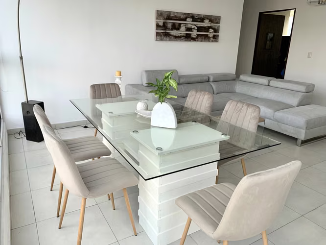 ALQUILO MODERNO APARTAMENTO A SOLO PASOS DE MULTIPLAZA MALL - Imagen 4