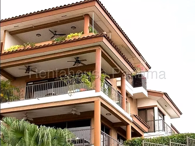 VENTA DE APARTAMENTO EN CLAYTON EMBASSY CLUB TIPO GARDEN  | US$655,000