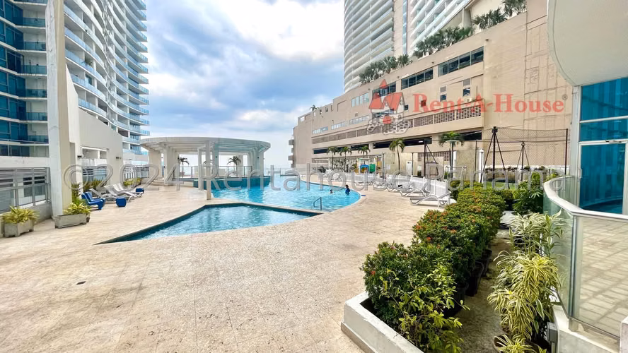 Venta Loft Amoblado Frente al Mar con Terraza | 167 m2 | Pacific Village Punta Pacifica - ALYC 24-8493