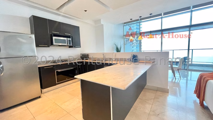 Venta Loft Amoblado Frente al Mar con Terraza | 167 m2 | Pacific Village Punta Pacifica - ALYC 24-8493