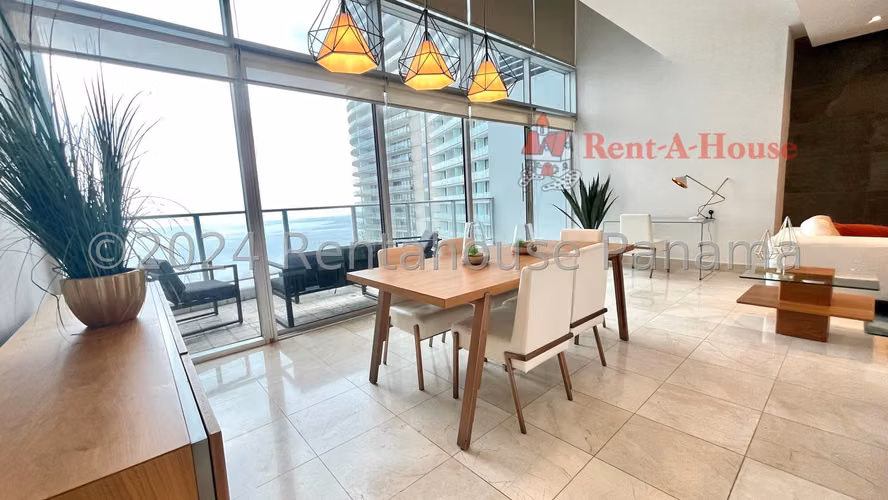 Venta Loft Amoblado Frente al Mar con Terraza | 167 m2 | Pacific Village Punta Pacifica - ALYC 24-8493