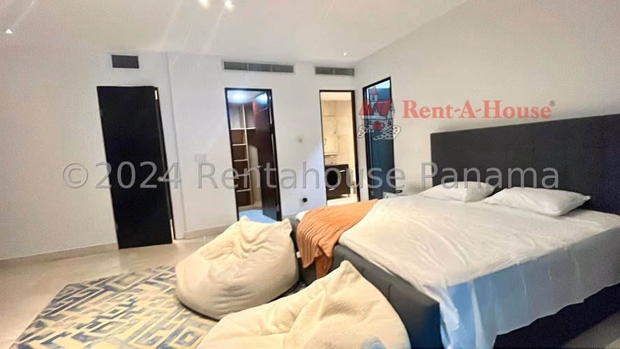 Venta Loft Amoblado Frente al Mar con Terraza | 167 m2 | Pacific Village Punta Pacifica - ALYC 24-8493