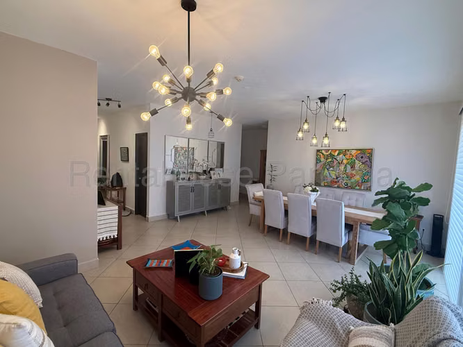 Se Vende Apartamento en Clayton MDV27-2230