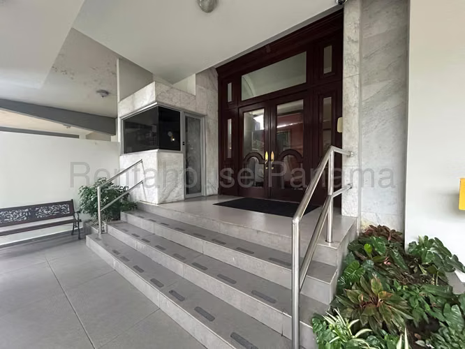 Se Vende Apartamento en Marbella MDV27-409