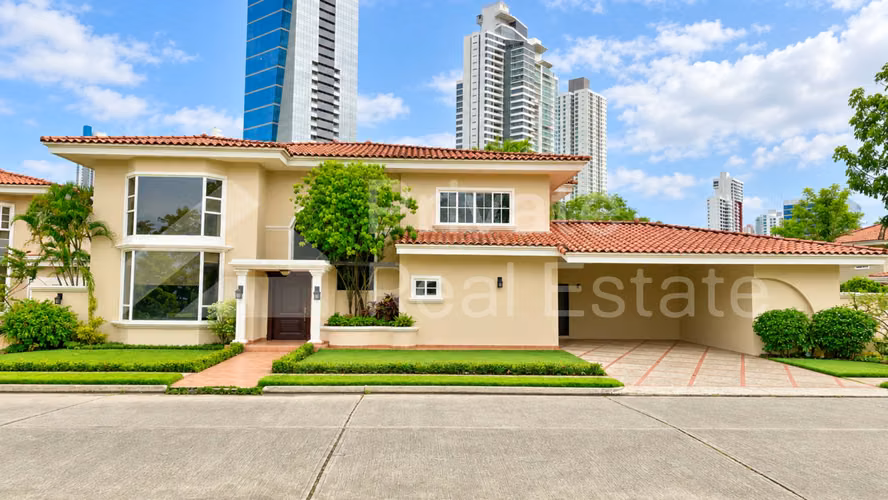Se Alquila casa en Costa Serena en Costa del Este