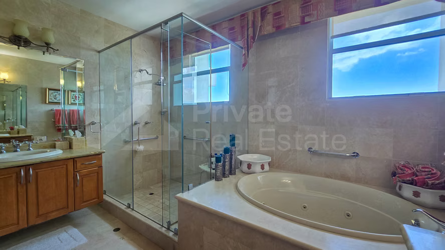 Apartamento en venta PH Paseo del Mar Costa del Este
