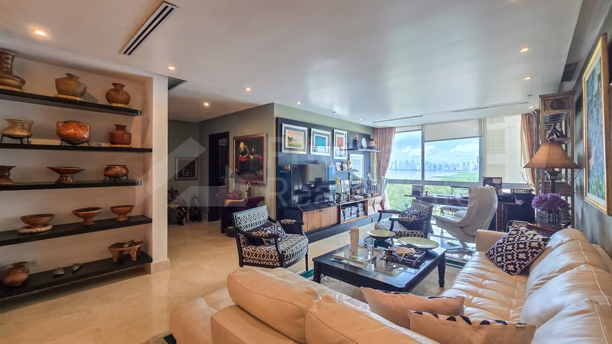 Apartamento en venta PH Paseo del Mar Costa del Este