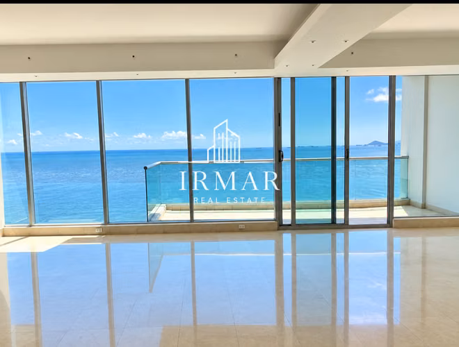 I SELL BEAUTIFUL APARTMENT IN FRONT OF THE SEA!