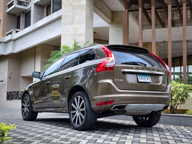 VOLVO XC60 T5 AWD 2016
