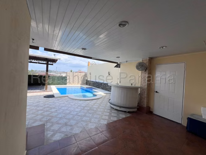 Venta de casa en Praderas del Rocío Villa Zaita   AK