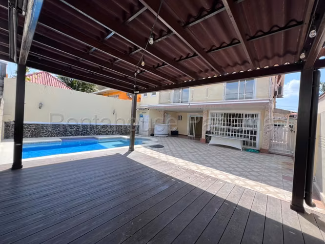 Venta de casa en Praderas del Rocío Villa Zaita   AK