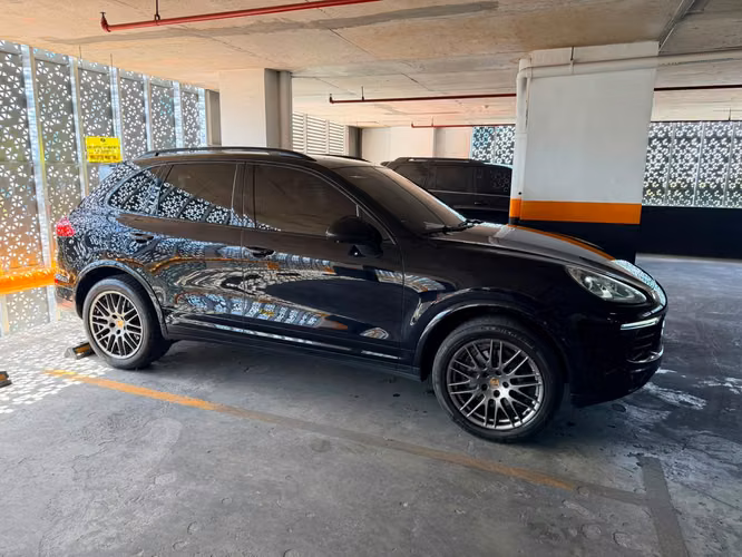 Porsche Cayenne Platinun 2018 EXCELENTE CONDICIONES  - Imagen 16