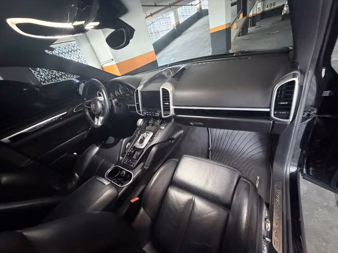 Porsche Cayenne Platinun 2018 EXCELENTE CONDICIONES  - Imagen 15